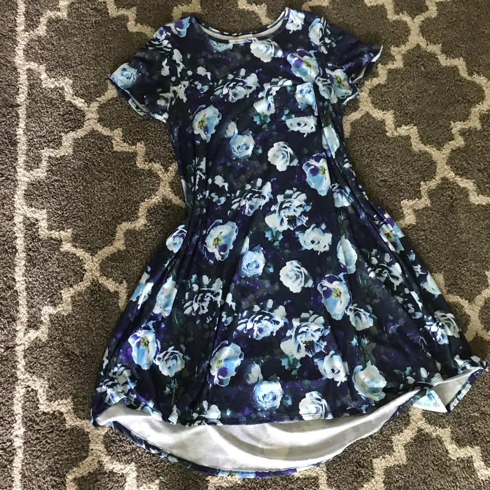 Unicorn Lularoe Carly excellent used condition
